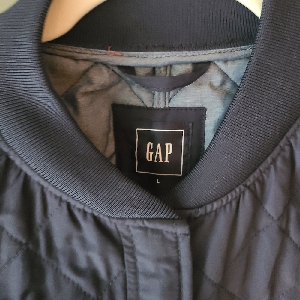 Gap Quilted Jacket in Navy, Size Large - Picture 2 of 5